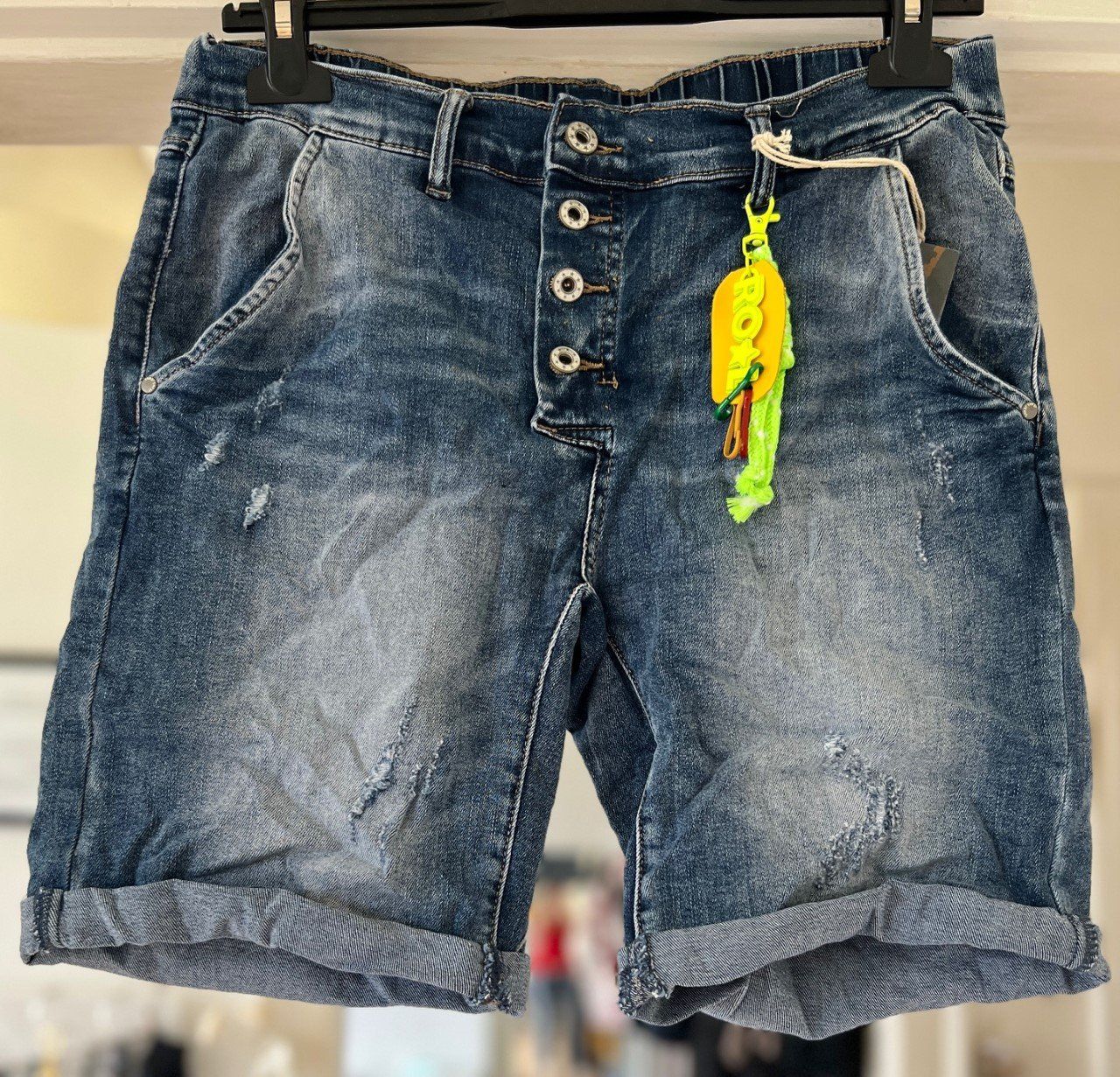 Jeans: SHORTS JEANS! M – Neu und originalverpackt aus Locarno von NicoNion 2
