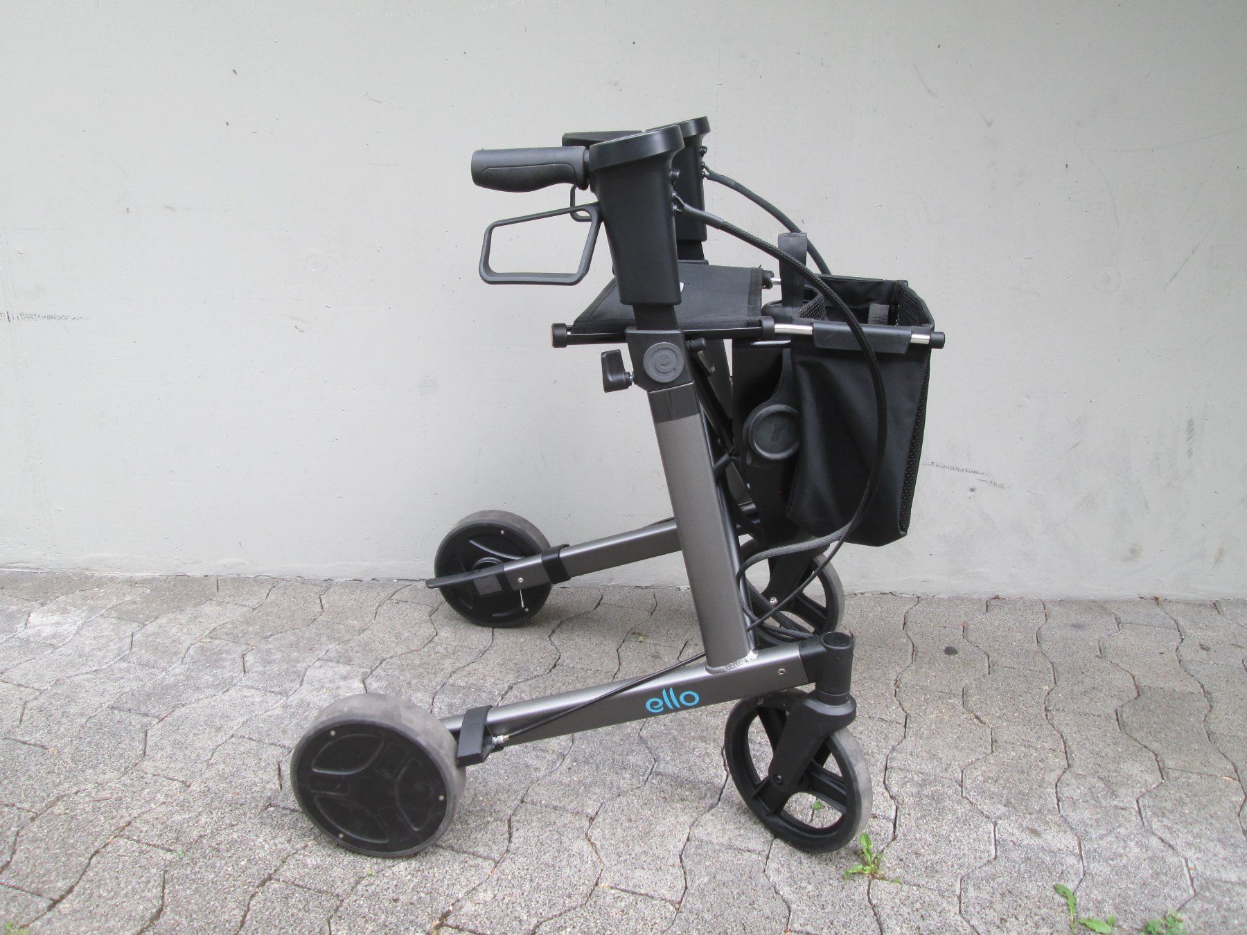 Ausili per la deambulazione: original ELLO Elektro Rollator / neuwertig – Nuovo (secondo la descrizione) da Rapperswil SG venduto da designandmore 1