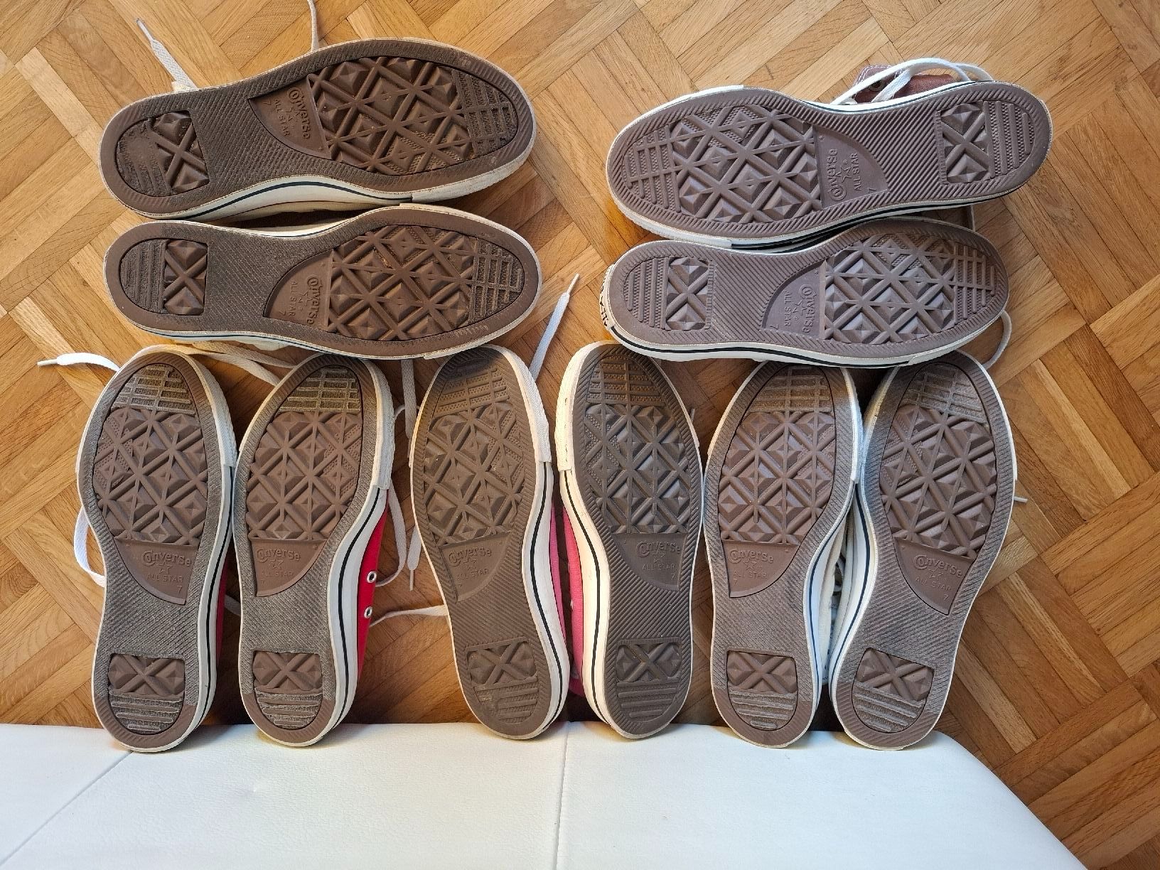 Converse Herrenschuhe: Lot de 5 x Converse taille 7 / 40 *** TOP *** – Gebraucht aus Moutier von Carambaaa 2