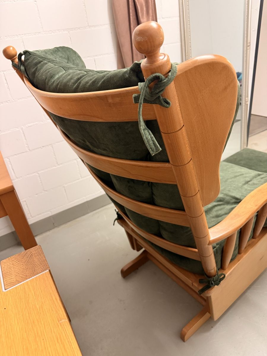 Sessel: Schaukelstuhl mit Hocker – Neu (gemäss Beschreibung) aus Volketswil von habibeoez 1