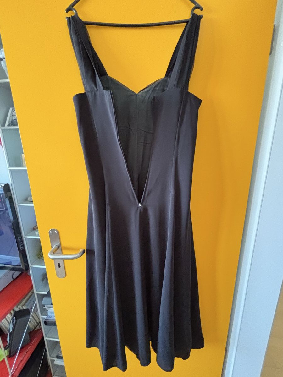 Vestiti: Kleid schwarz 36 – Usato da Kesswil venduto da Branca-01 3