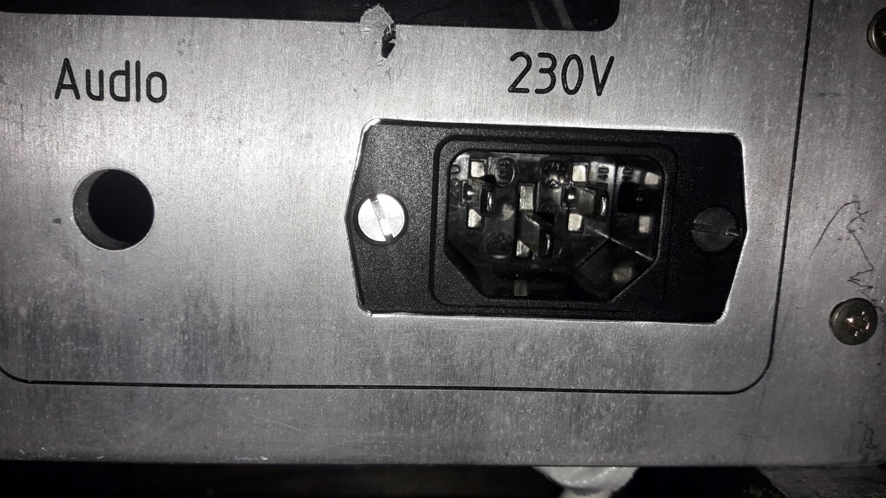 Reisekoffer: Flightcase Amptown XLR - 230 Volt Ausbau – Gebraucht aus Watt von Gubrist 5