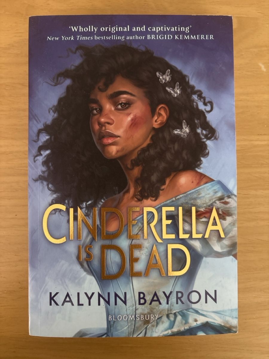 Bücher: Cinderella is dead - Kaylinn Bayron – Neu (gemäss Beschreibung) aus Zürich von Sma_v88p