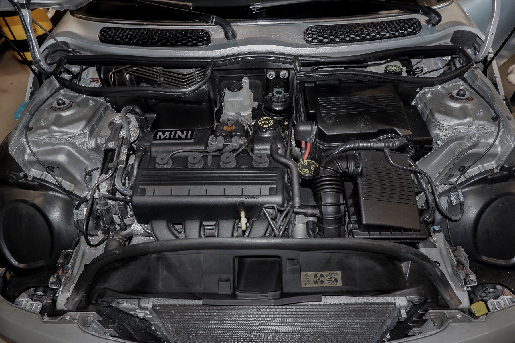Mini Automobili: Schnäppchen, Mini Cooper, silber/schwarz 1.6 Liter, ab Platz – Usato da Sommeri venduto da Toms_Fairplayservice 9
