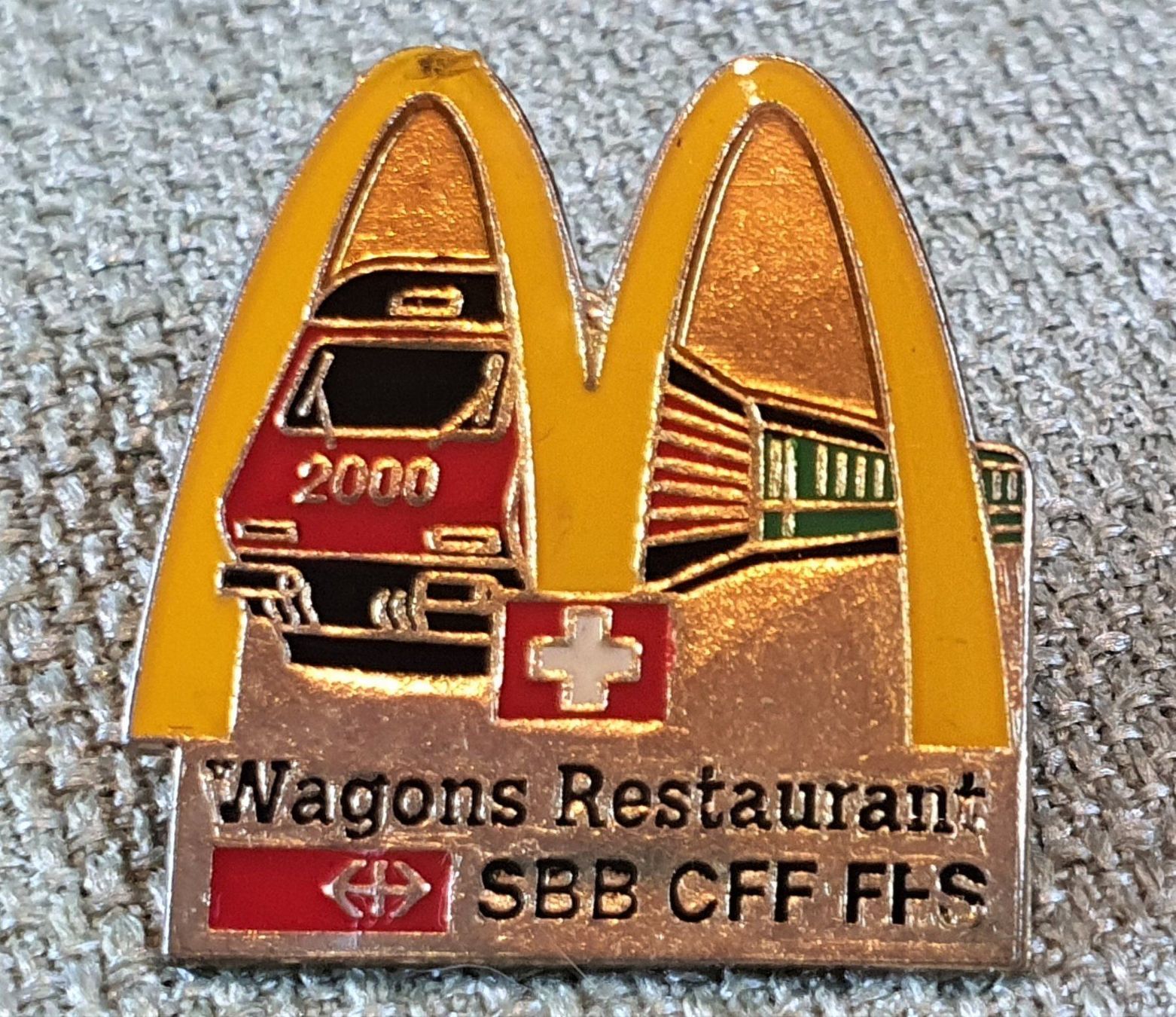 Mc Donald's Placchette & Badge: B036 - Pin SBB CFF FFS McDonald Wagen – Usato da Reinach BL venduto da Boston-Verkauf