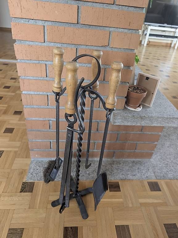 Camini: Kamin-Besteck / Cheminée-Besteck – Usato da Rüschlikon venduto da vii_ndd9 1