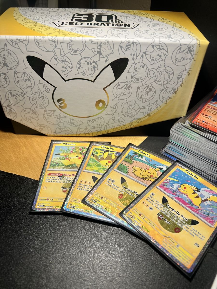 Pokémon Carte collezionabili: Pokémon 30th BULK – Nuovo (secondo la descrizione) da Goldach venduto da Milosg3 1