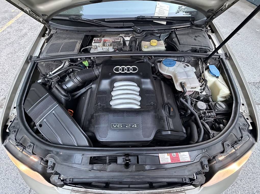 Automobili: Audi A4 2.4 V6  Berline  pour pièces / export – Usato da Sion venduto da rus_9rzv 1
