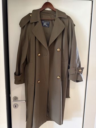 Burberry coat 100% wool