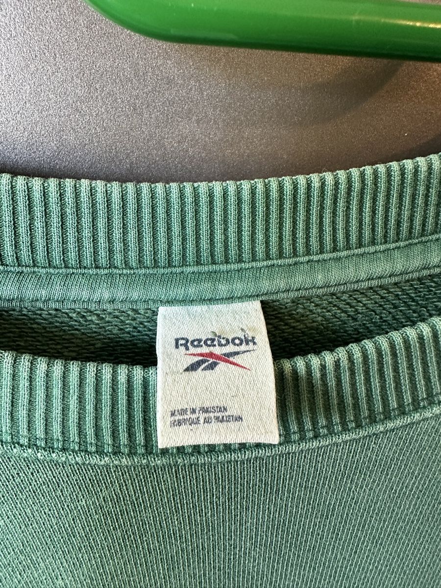 Pulls & Sweat-shirts: Pull Reebok oversize de taille L – D'occasion à st-prex par davdav1597 1