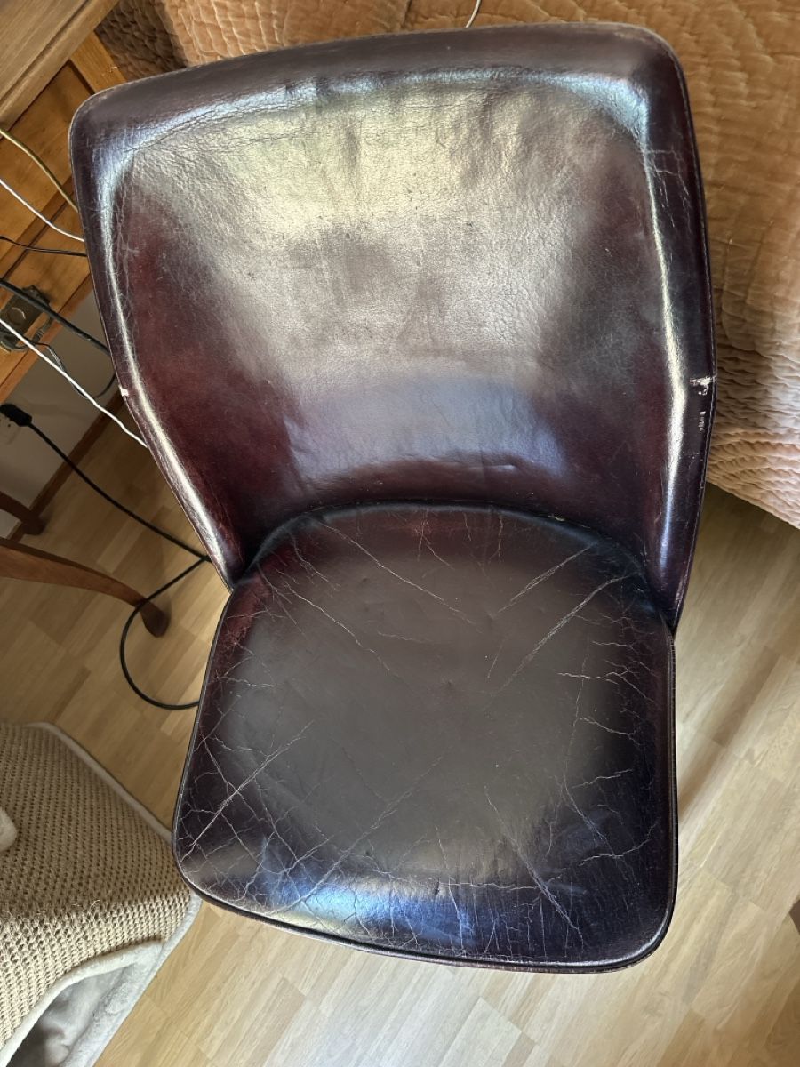 Interio Sedie: Stuhl braun Leder mit Gebrauchsspuren – Usato da Riehen venduto da sus_5czq