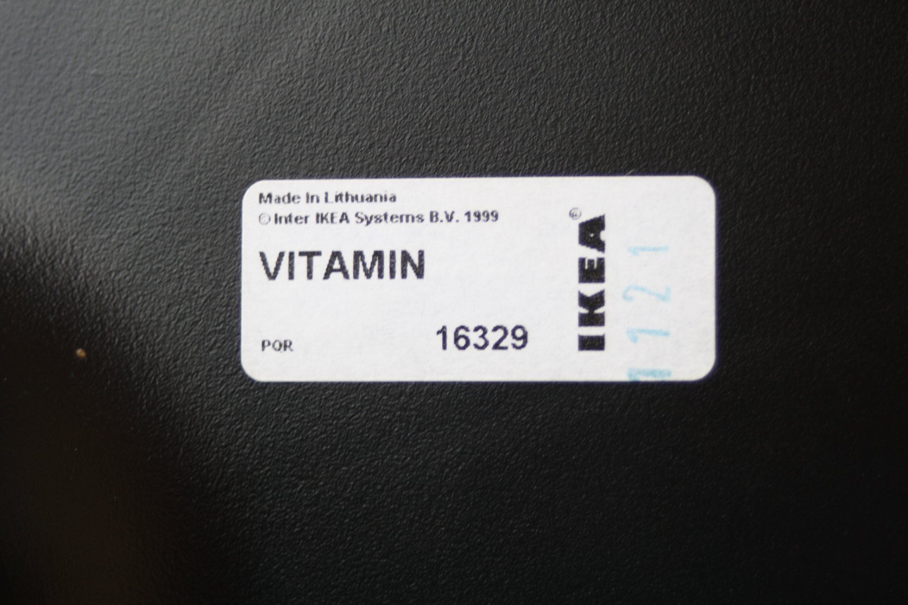 Ikea Hocker: HOCKER VITAMIN ROT IKEA – Gebraucht aus Wauwil von Pneuedy 8