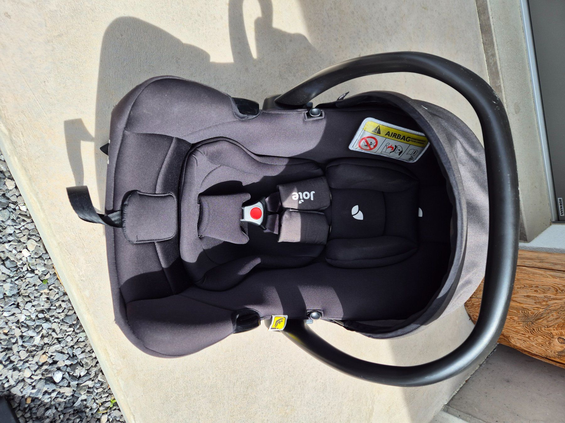 Joie Seggiolini per auto: Joie Babyschale mit Isofix-Basis – Usato da Walzenhausen venduto da rac_2pk2 1