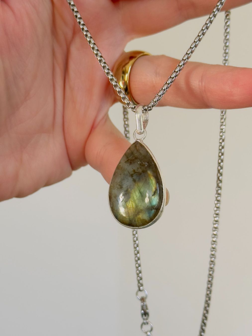 Catenine: Fashionable labradorite necklace – Nuovo e nell'imballaggio originale da Genève venduto da AGBERG 8