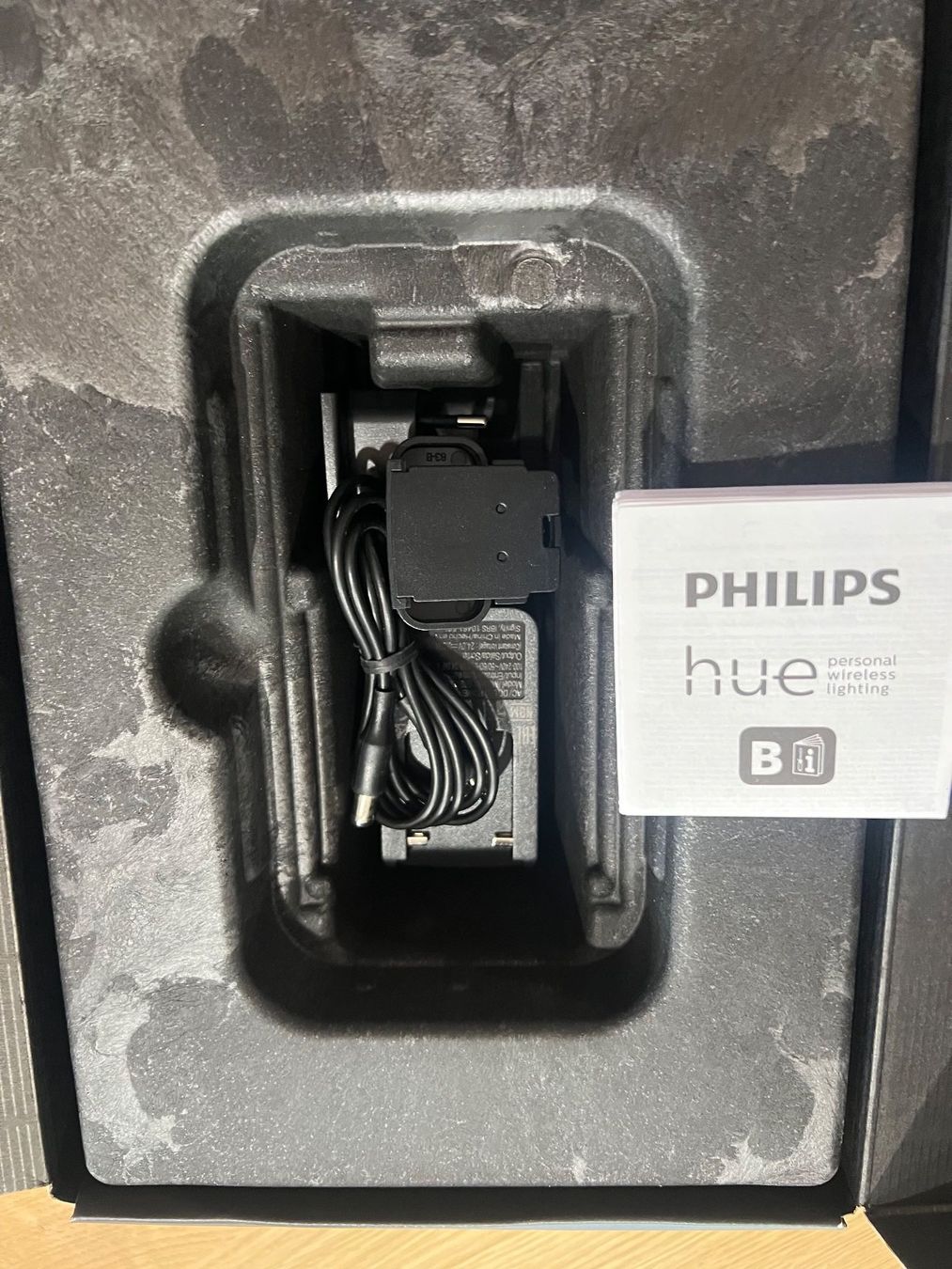 Philips Home Cinema: Philips Hue Play HDMI Sync Box – Usato da Goldach venduto da Spil85 4