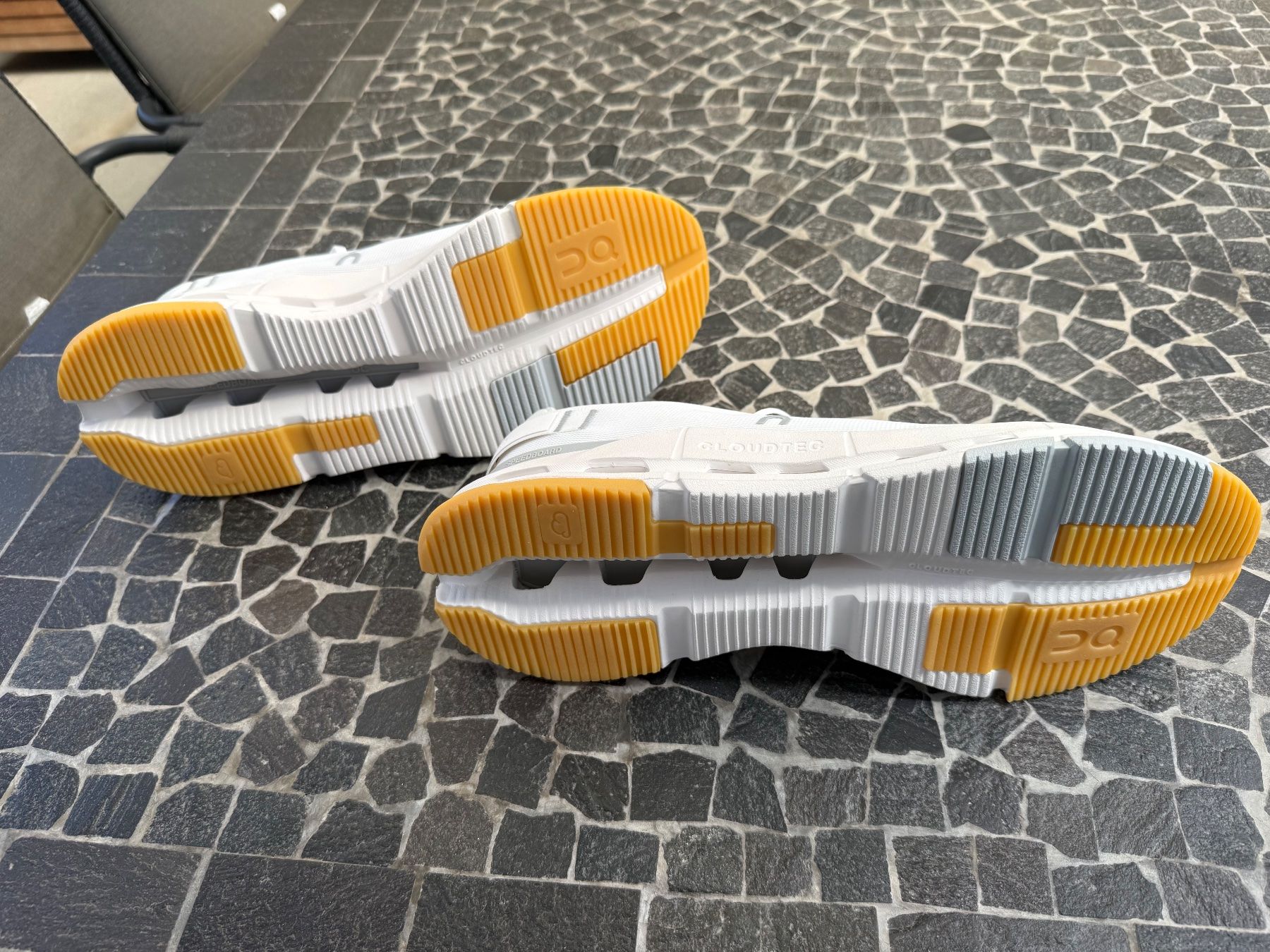 On Chaussures hommes: ON Cloudnova NEU – D'occasion à Jegenstorf par mammut02 4