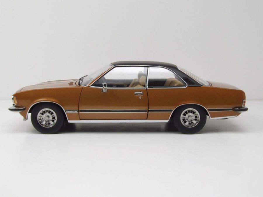 Opel Modellini d'auto: Opel Commodore B GS/E Coupé 1972-1977 dunkelbraun met. / – Nuovo e nell'imballaggio originale da Gerlafingen venduto da espero88 2