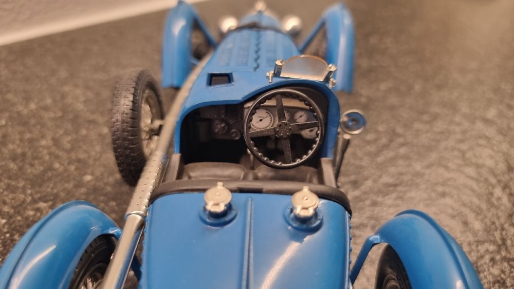 Bugatti Type 59 (1934) – Modèle Réduit 1/18 Burago – Métal – Voiture De Course Vintage