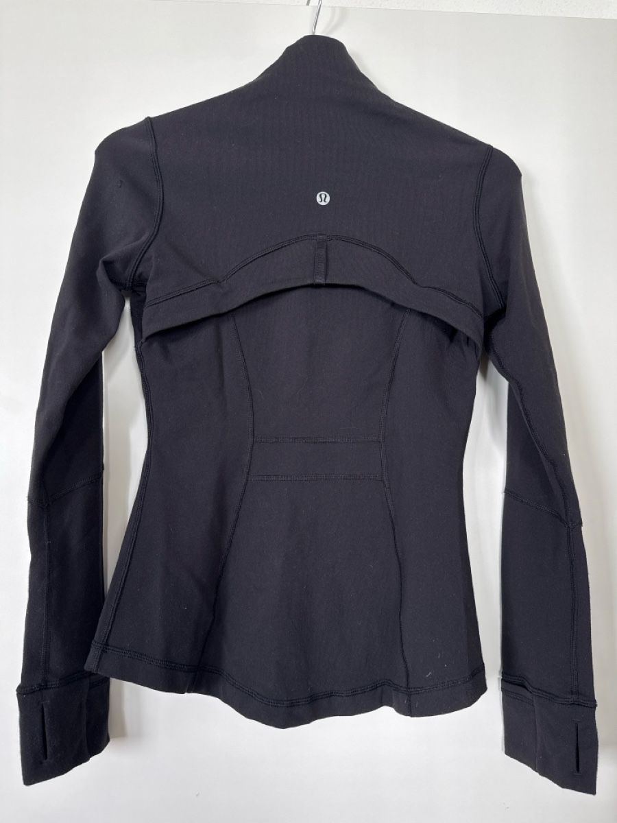 Lululemon Giacche: Lululemon Define Jacket in Black in Size 4 – Usato da Lachen SZ venduto da cvs_5g7c 3