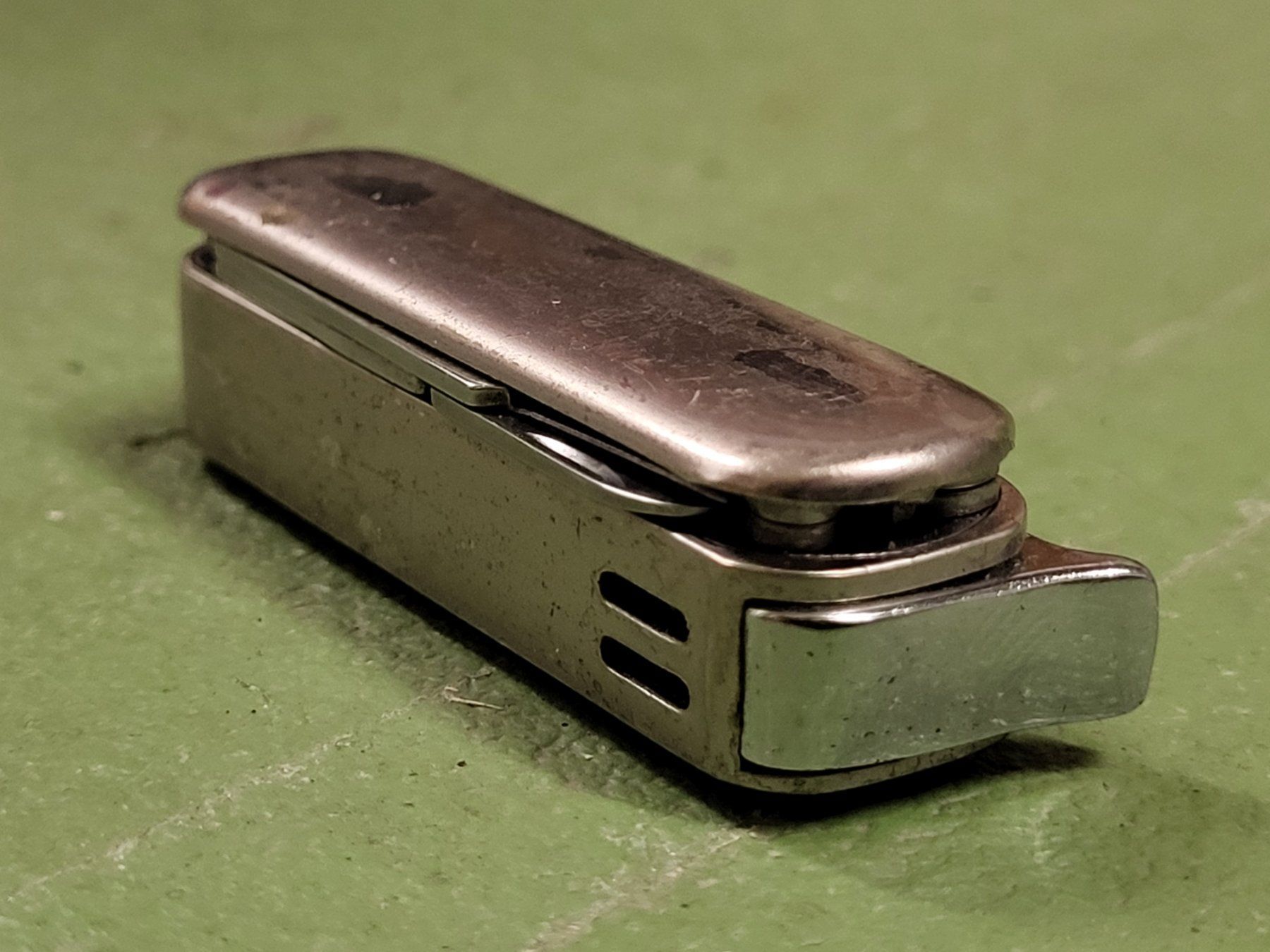 Feuerzeuge: Feuerzeug, Sackmesser; aus Metall – Gebraucht aus Uster von gurust 4