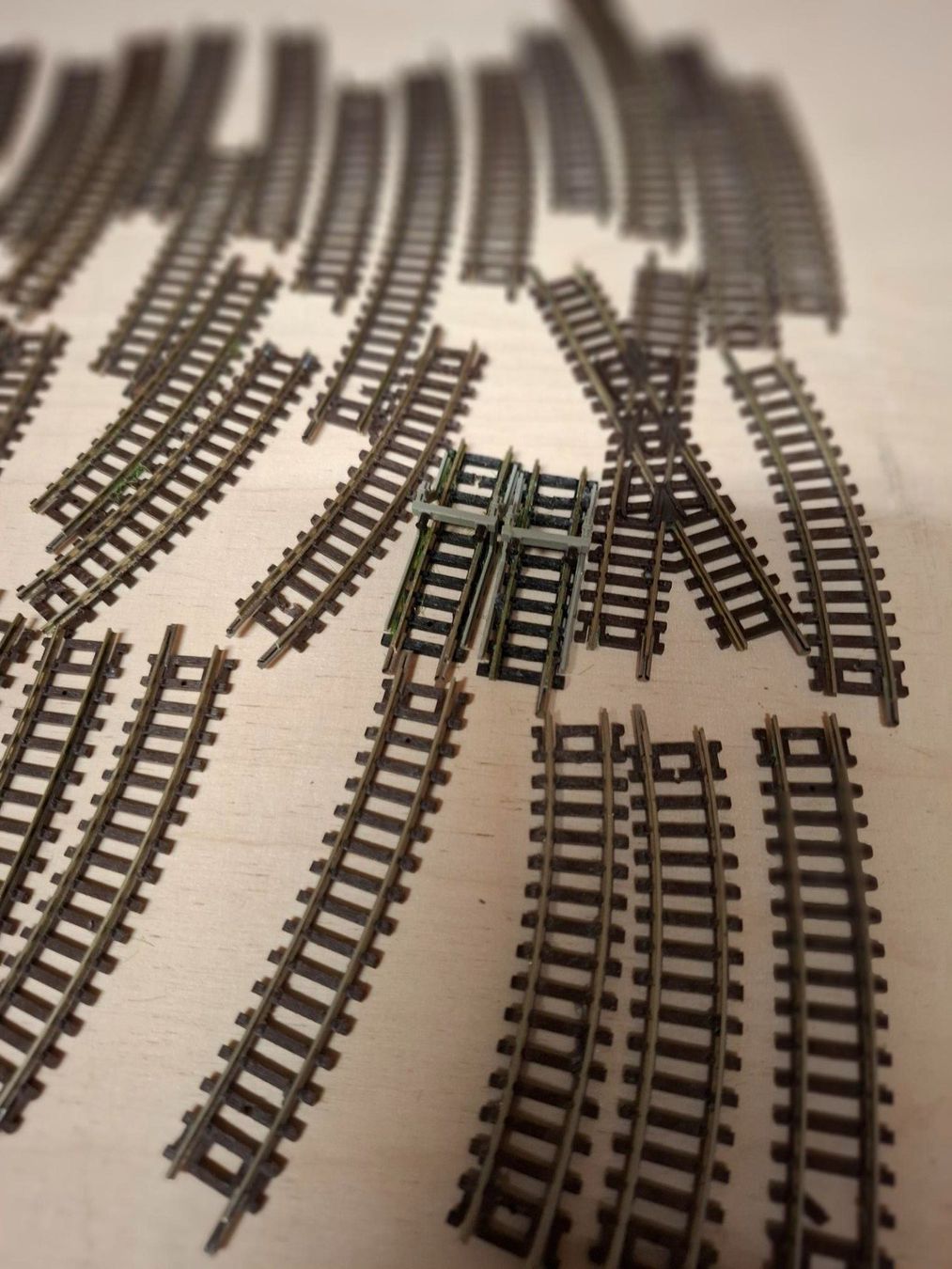 Fleischmann Modellini di ferrovie: Restposten Fleischmann Schienenmaterial Spur N – Nuovo (secondo la descrizione) da Henau venduto da fag_lzx9