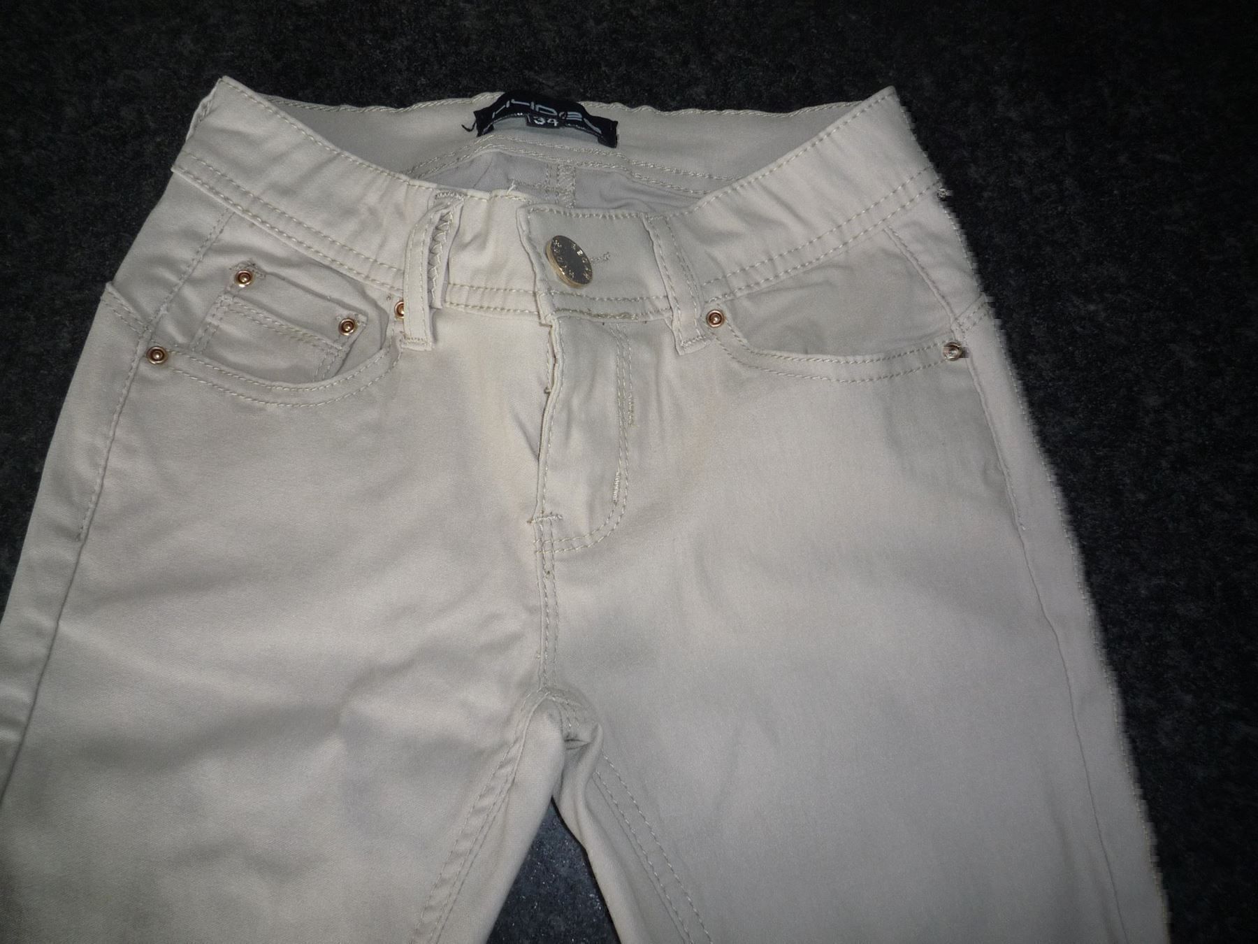 Pantaloni: BEIGE HOSE – Usato da Andwil SG venduto da schmei 1