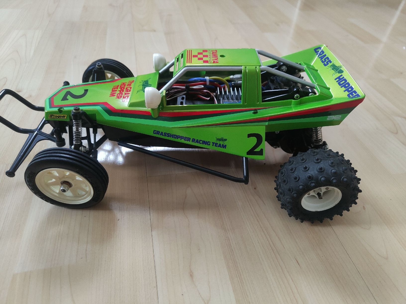 Tamiya Modellismo RC: Tamiya The Grasshopper Candy Green Edition – Nuovo (secondo la descrizione) da Reichenburg venduto da BEFunPower 3