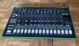 Roland Rhythm Performer TR-8