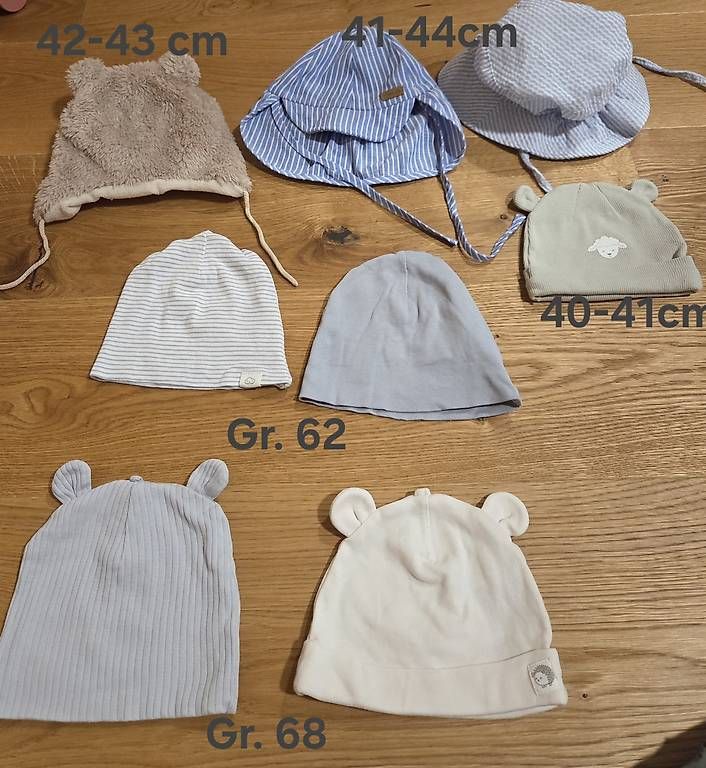 Berretti & Sciarpe: Baby Mützen – Usato da Igis venduto da dani.93