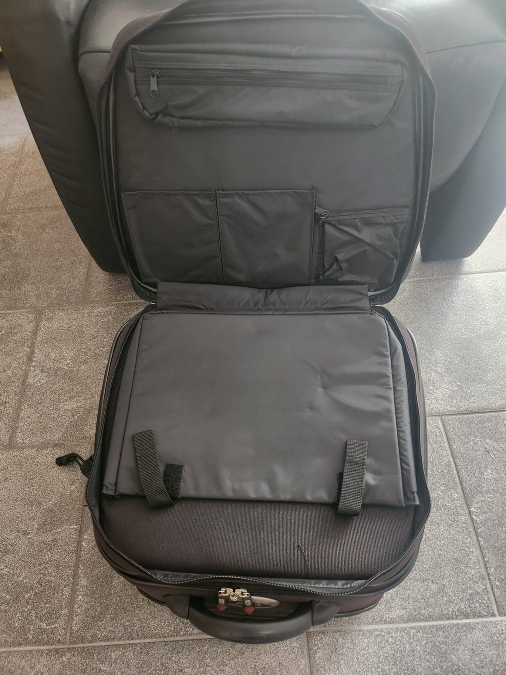 Givi Topcase: GIVI Topcase, Rollkoffer – Gebraucht aus Hinwil von Roemel2 3