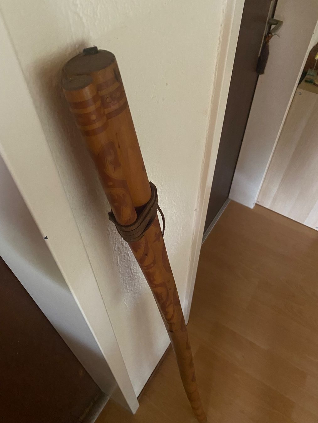 Strumenti musicali: Fujara, slowakische Hirtenflöte – Usato da Zollikofen venduto da Steinibach01 2
