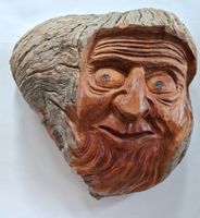 Handgeschnitzte Holzmaske Originelle Dekoration aus Binn VS