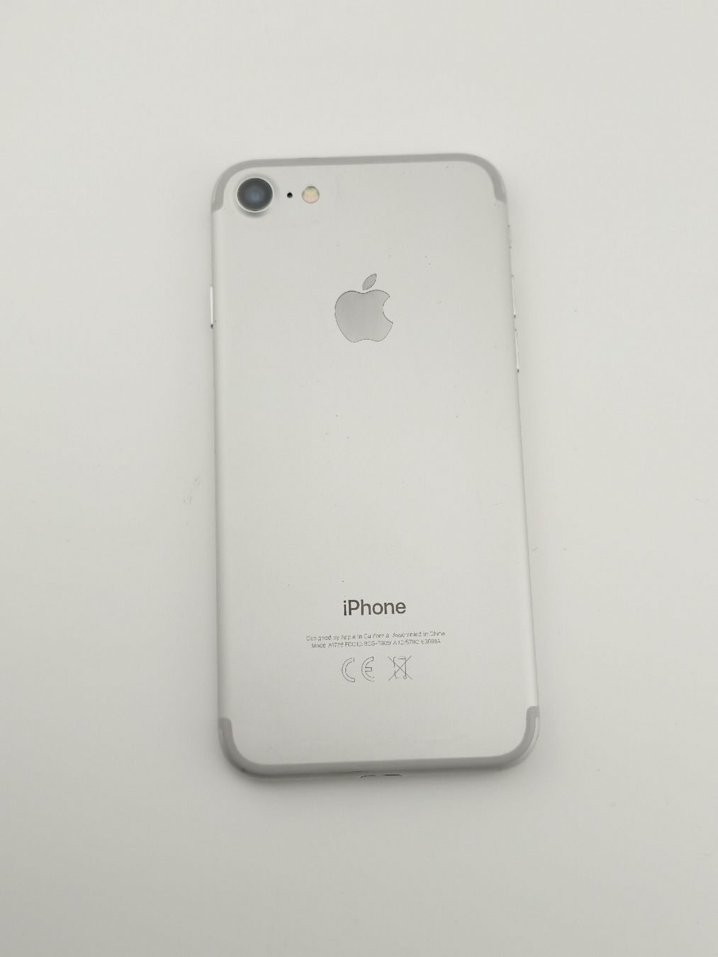 Apple Telefoni cellulari / Smartphones: Apple iPhone 7 Silver 32GB – Usato da Uster venduto da TOPPRICEE 2