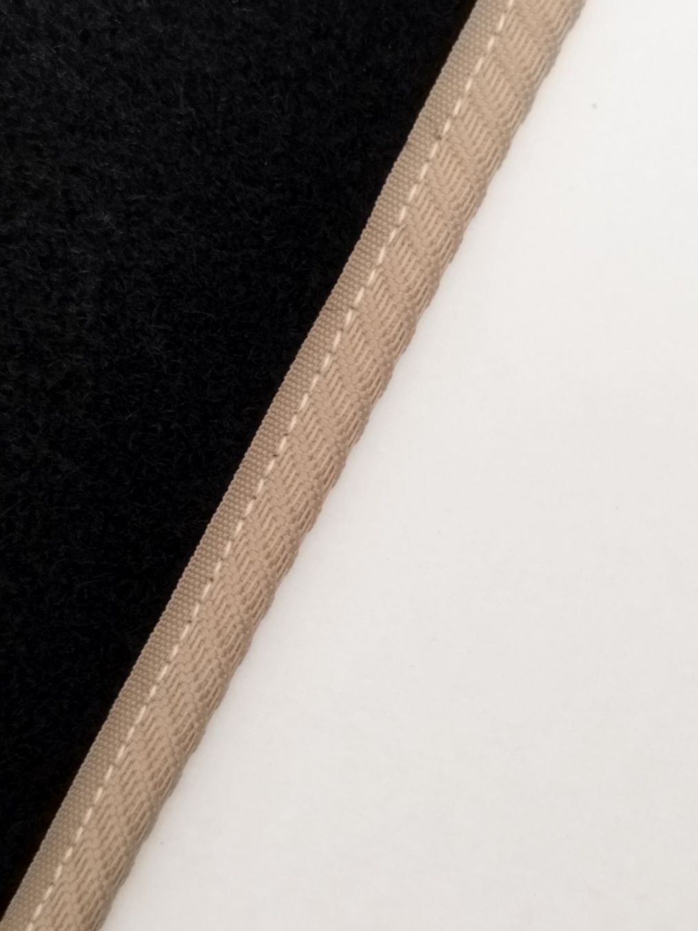 Tappeti & Tappetini: Velours Fussmatten BMW Z4 E89 2010-2015 – Nuovo e nell'imballaggio originale da Zürich venduto da Semco_Car_Mats1 4