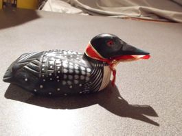 Ente liegend schwarz/weisses Muster, rot