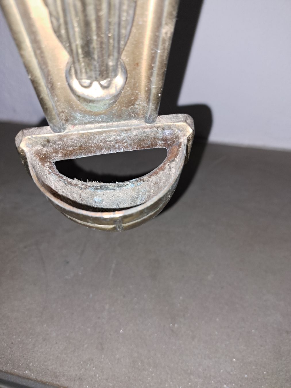 Statuette: Alte Weihwasserschale aus Messing, Mutter Gottes.  – Usato da Kölliken venduto da Upcycling-by-Mc-TAM 4