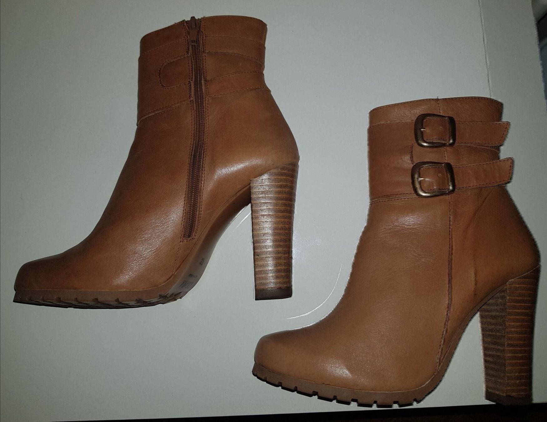 Scarpe da donna: Stiefelette aus softem Lamm-Nappa-Leder – Nuovo (secondo la descrizione) da Küsnacht ZH venduto da 2011_