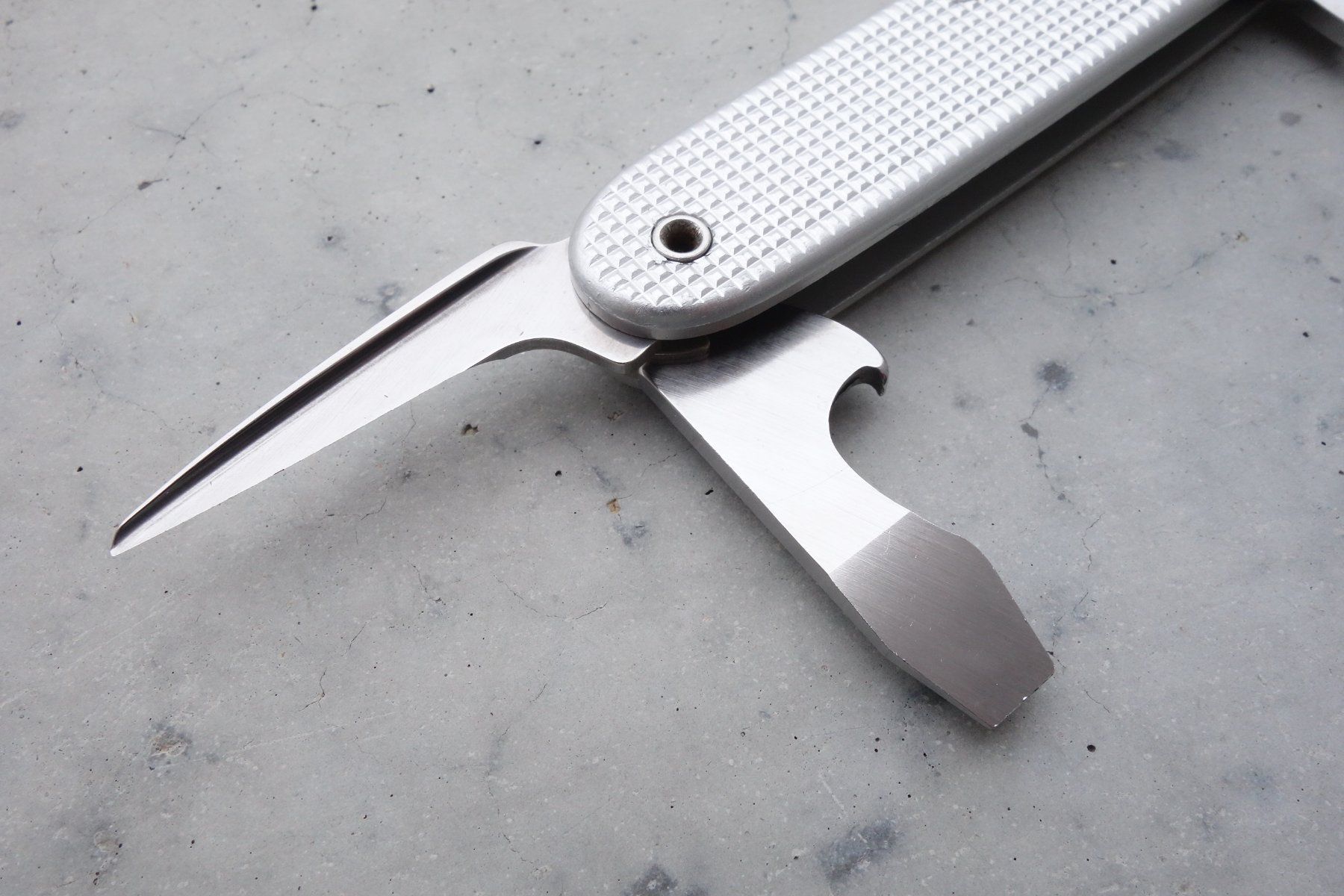 Victorinox Taschenmesser: Victorinox Soldatenmesser 83 – Gebraucht aus St. Gallen von 8201 7