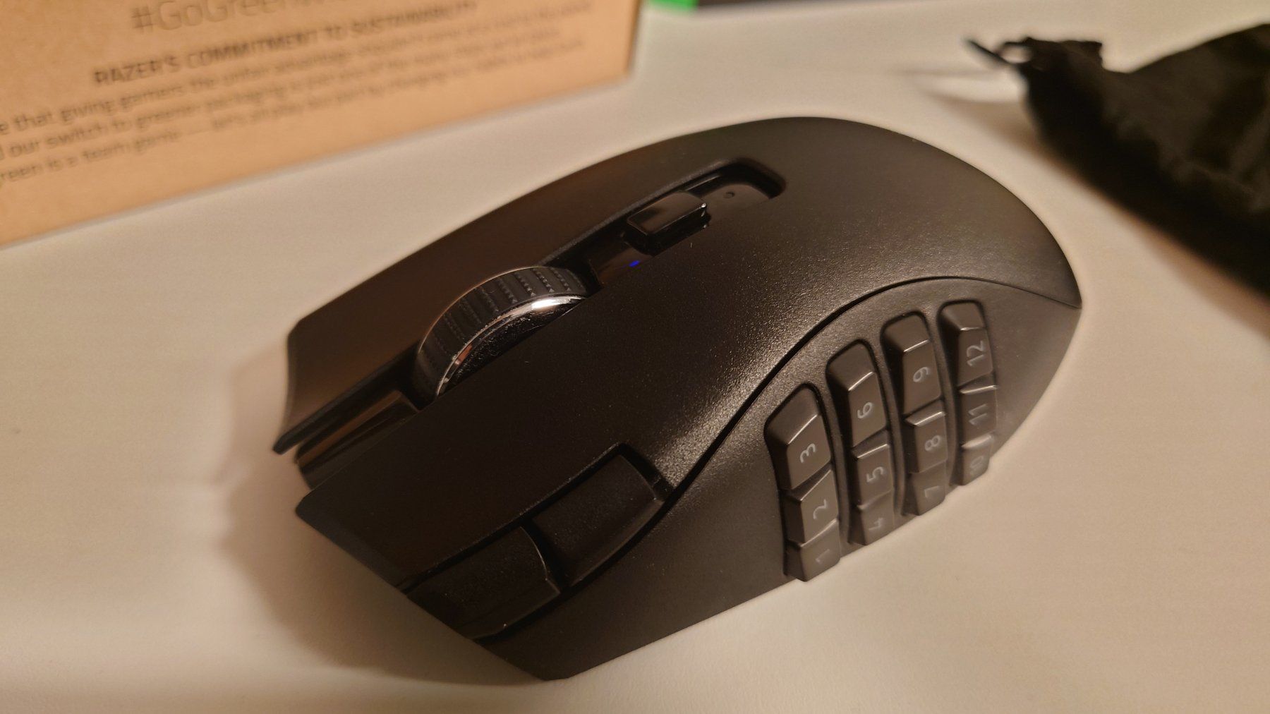 Razer Mouse: Razer NAGA v2 Hyperspeed, Wireless Maus – Usato da Volketswil venduto da thedmo_seller