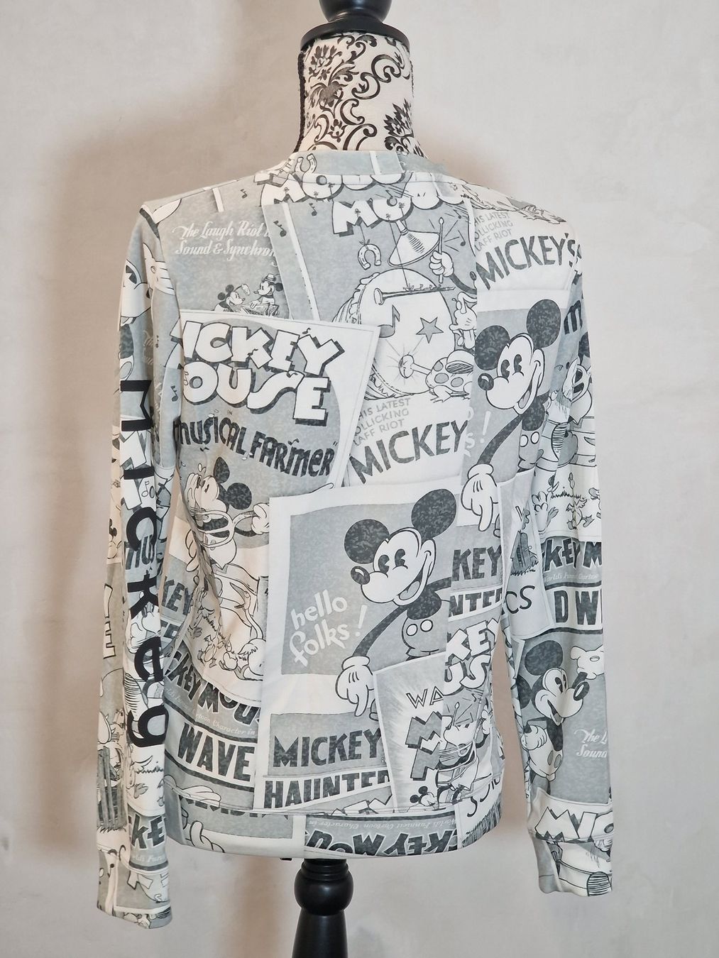 Maglioni & Felpe: Pullover Disney Mickey Mouse Comic weiss schwarz XS neu – Nuovo (secondo la descrizione) da Meierskappel venduto da HeartWear 2