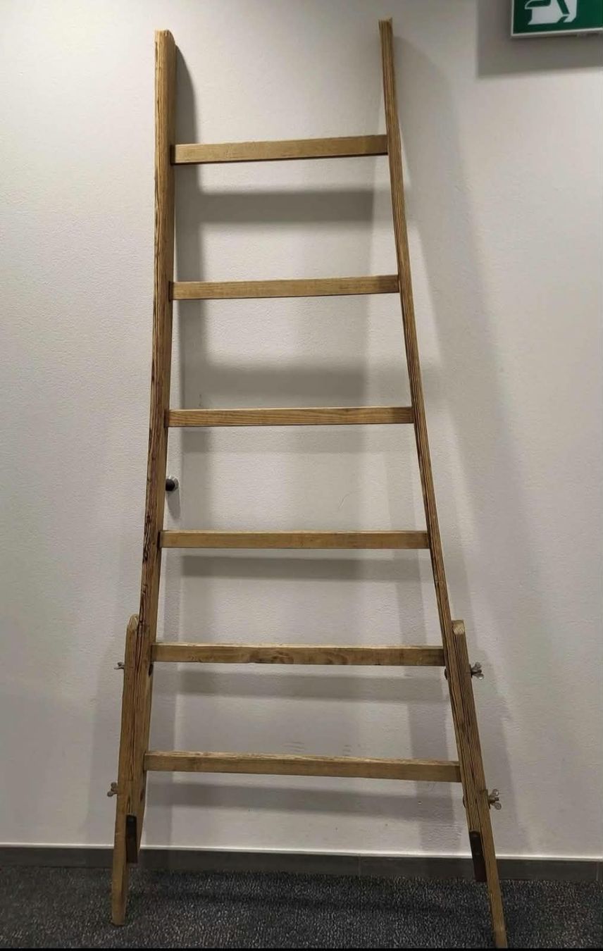 Echelles: Holzleiter Garderobe Handtuchhalter – D'occasion à St Gallen par keller020