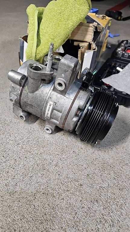 Ford Tutti pezzi di ricambio auto: Mustang GT Klimakompressor 2014, 2015, 2016, 2016 – Usato da Sennhof venduto da Noxzhaw86 4