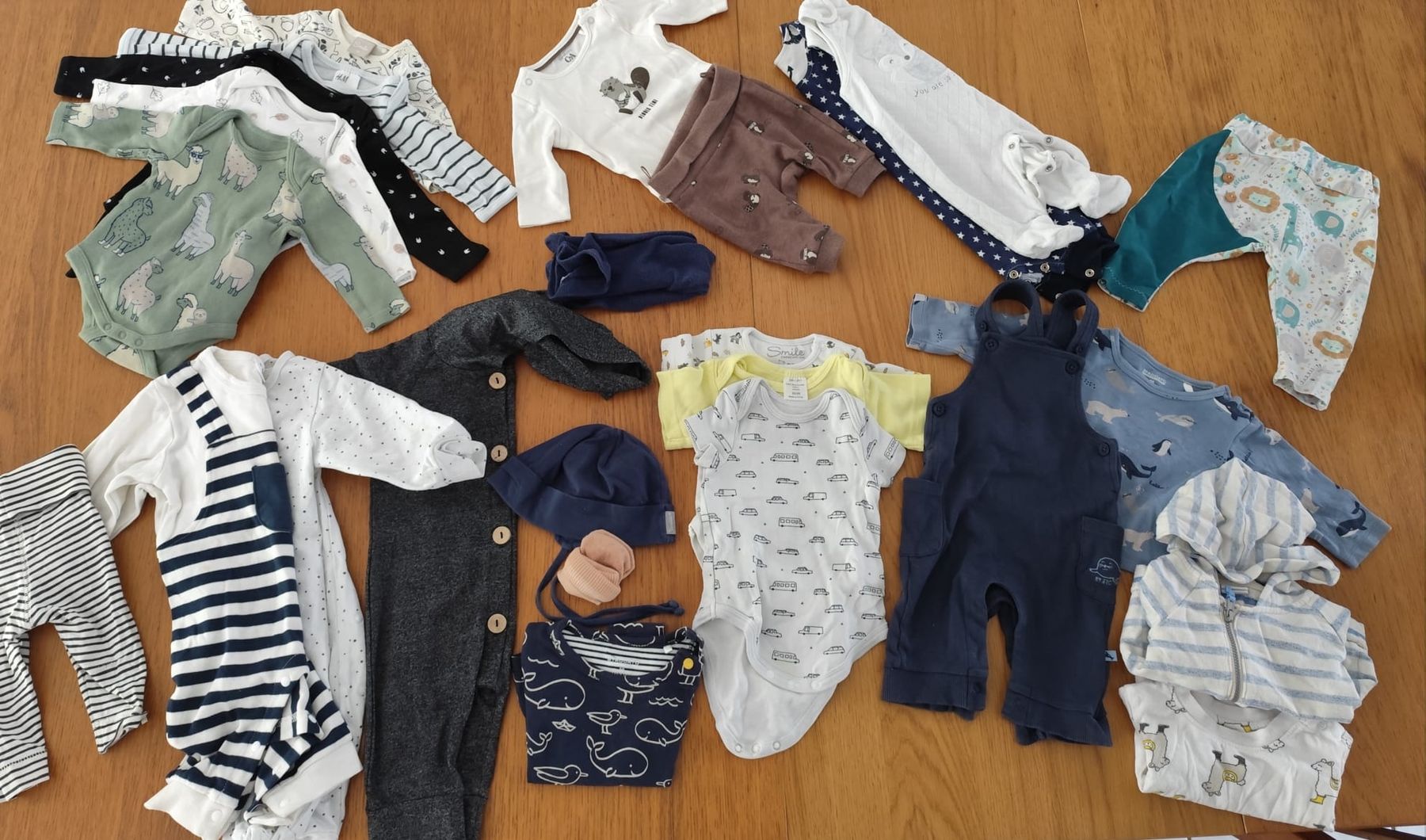Lotti & Set di vestiti: kleiderpaket, Newborn Set 56 – Usato da Liestal venduto da lat_s5fs