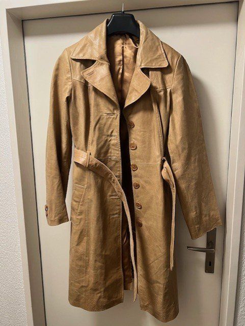 H&M Mäntel: Schöner Damen-Ledermantel, beige ! – Gebraucht aus Aarau von Fredy051