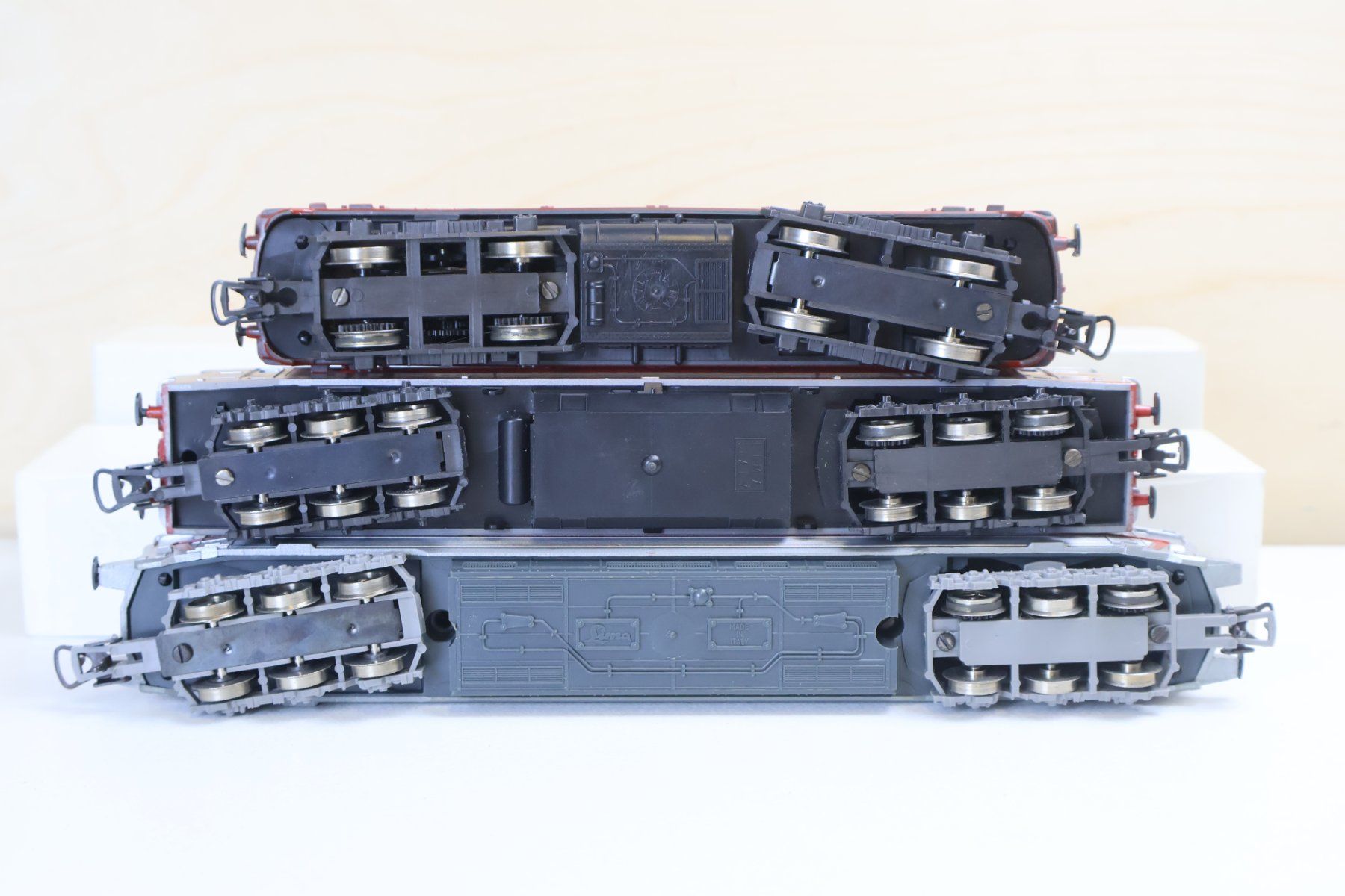 Lima Modelleisenbahnen: Lima SNCF 3 x E-Loks - H0 DC – Gebraucht aus Winterthur von Monstera 8