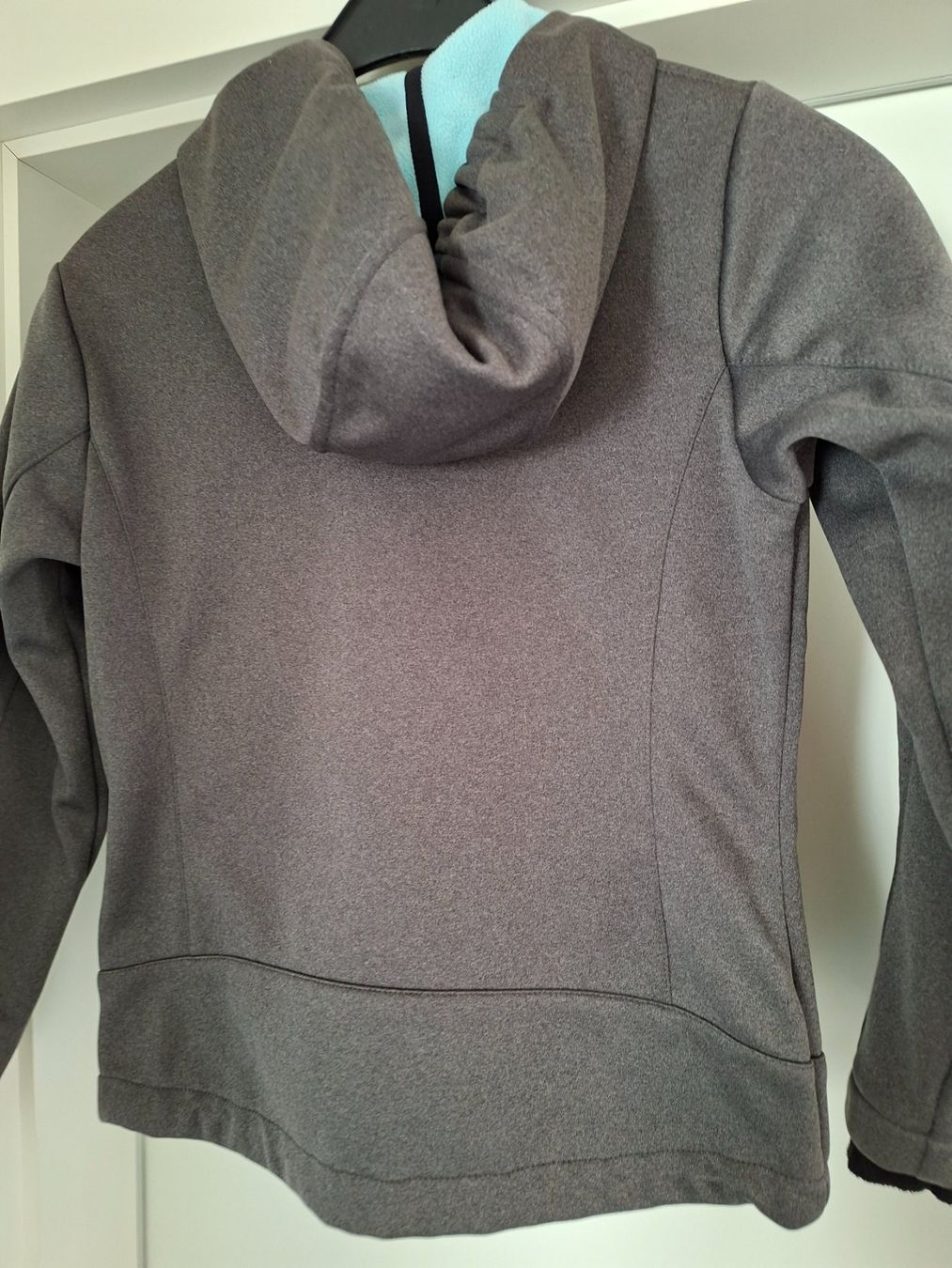 CMP Giacche: CMP Softshelljacke grau mit Kapuze guter Zustand – Usato da Ehrendingen venduto da CHMEX 2
