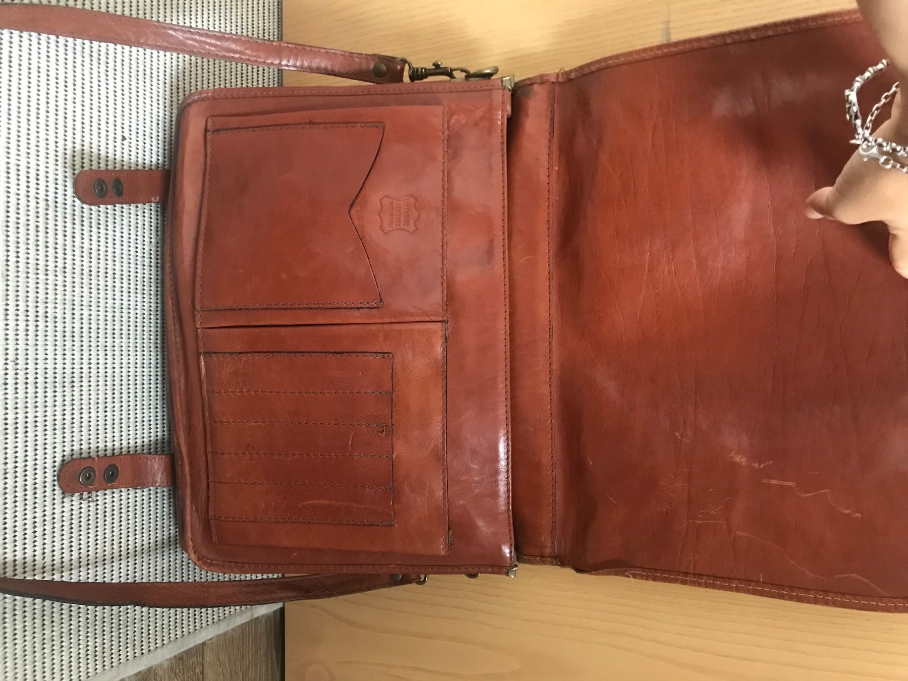 Valigie & Borse: I ponti porte-document vintage en cuir – Difettoso da Grimisuat venduto da eliseba88 3
