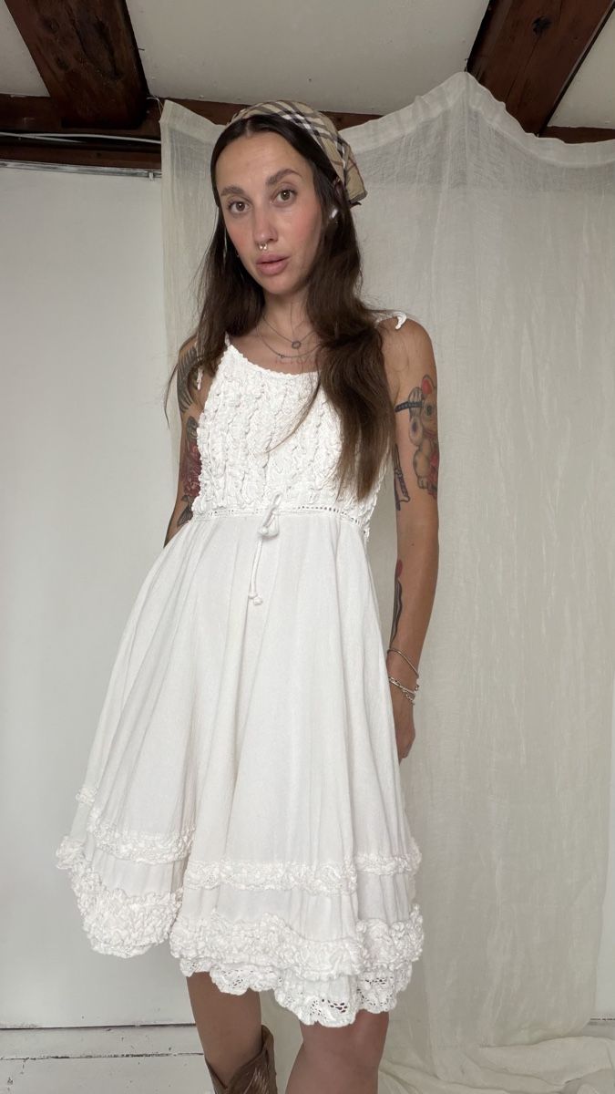 Kleider: Cotton White Dress Size M – Gebraucht aus Knonau von Grapesvintage 3