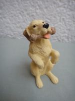 Puppenhauszubehör, Labrador. blond mit Knochen