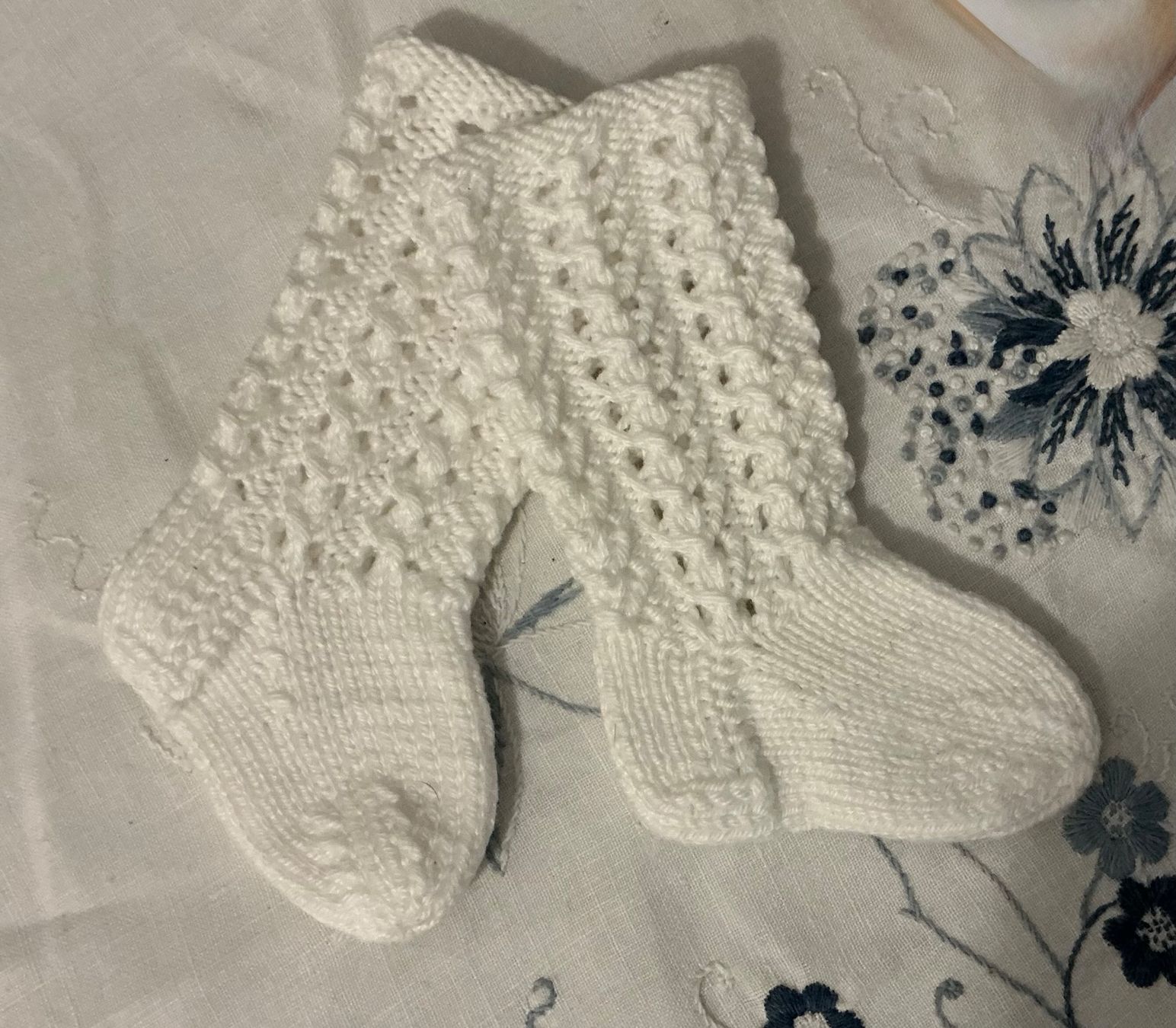 Bambole: ALTERE PUPPENSOCKEN HANDARBEIT – Usato da Zell LU venduto da Silvermemory 2
